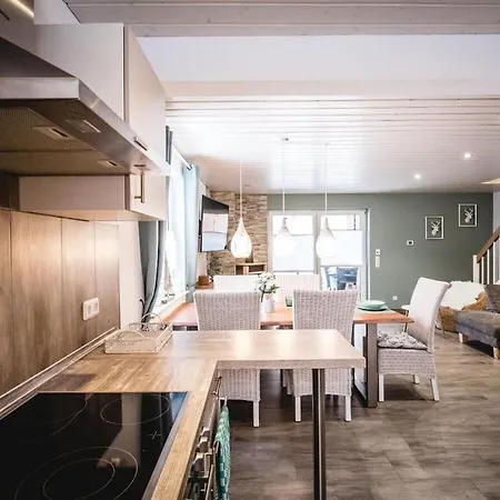 A Gem Of A Modern Retreat Holiday home